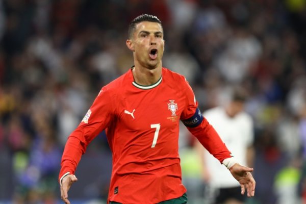 Portuguese media: Not attending the funeral was decided by Ronaldo and Jota, who were both around him. Ronaldo expressed his support to his relatives